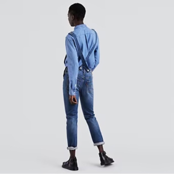 LEVI’S Sz L Fitted High Rise Jean Overalls Adjustable Straps Distressed Knees - Picture 3 of 16